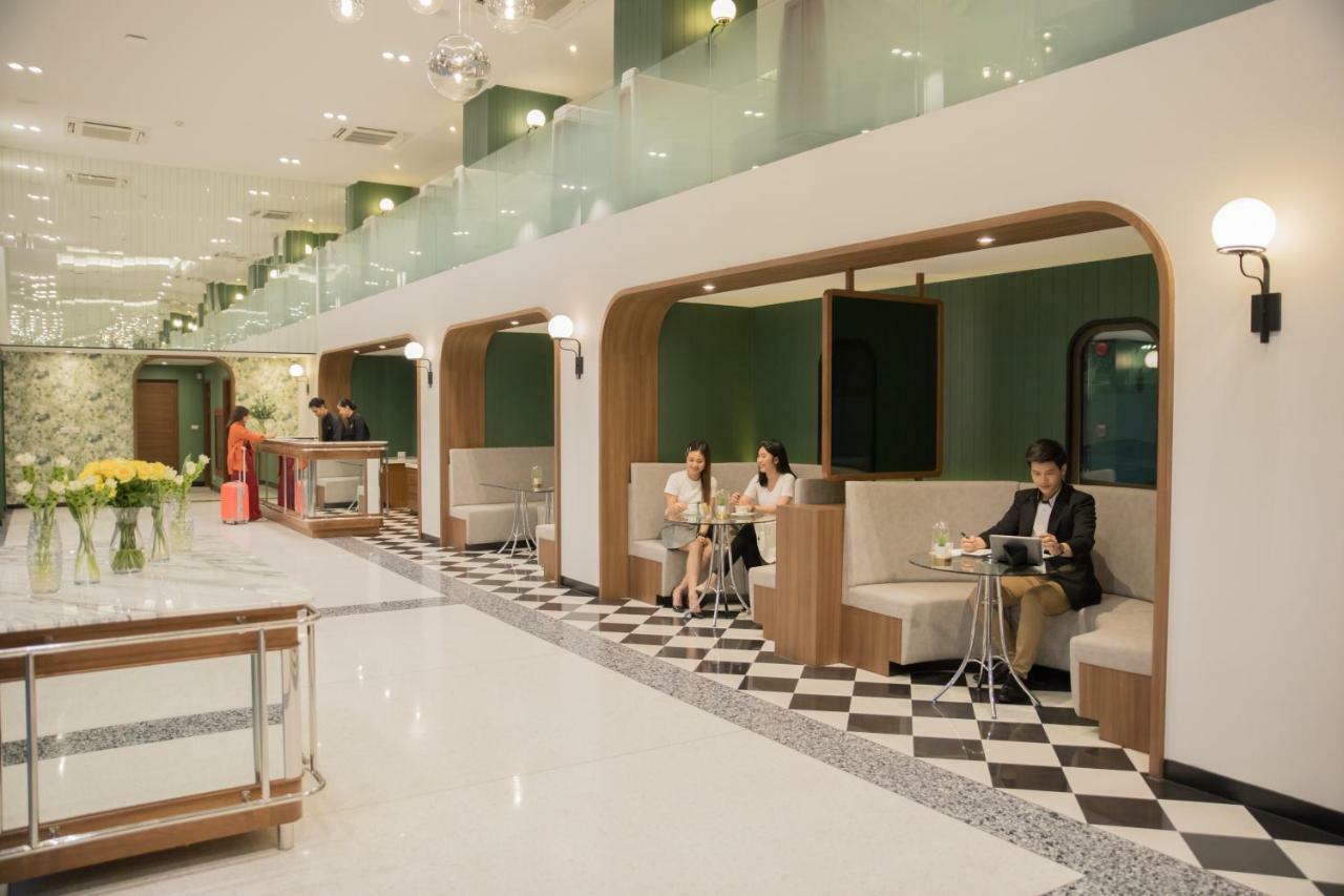 Justice Hotel Bangkok Exterior photo